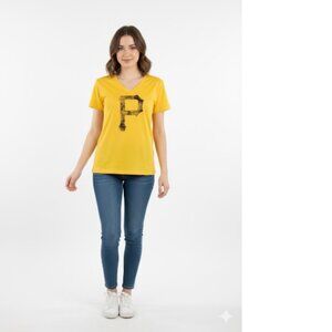 Women's Pittsburgh Pirates Distressed P Tee Shirt NWT Size Medium